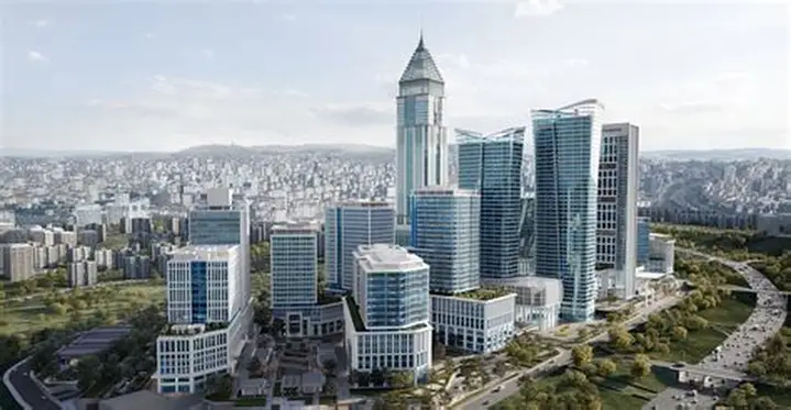 İstanbul Finans Merkezi’nde Yıldırım Anı: Şehir Genelinde Fırtına