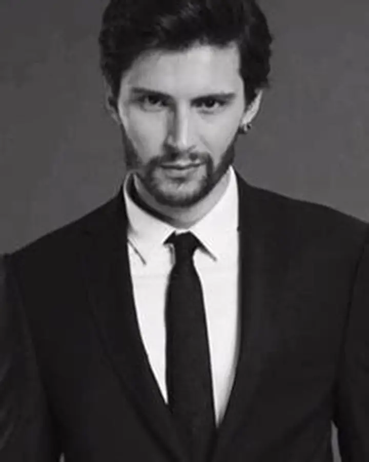 Ahu Yağtu ve Bora Cengiz Aşkı: 13 Yaş Farkı Gündem Oldu!