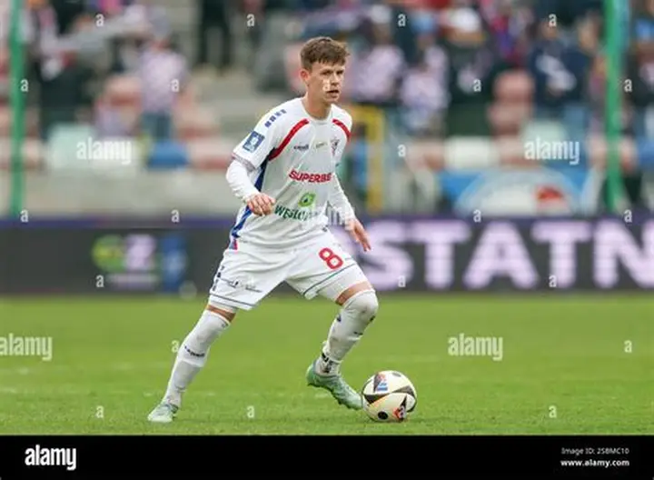 Beşiktaş’ın Yeni 10 Numarası mı? Patrik Hellebrand Siyah-Beyazlılara Yakın!