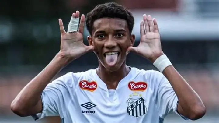 Galatasaray, Robinho Jr.’ı İstiyor: Chelsea ve Inter ile Yarış!