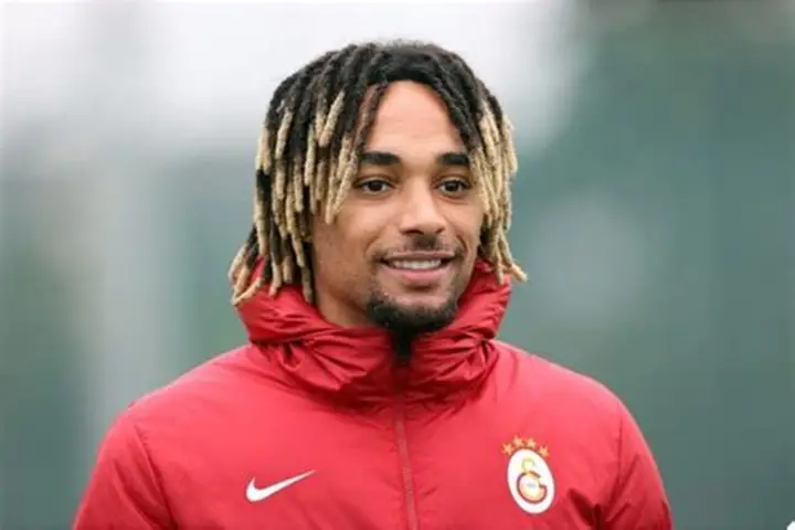 Sacha Boey Transferinde Flaş Gelişme: Bayern Kapıyı Açtı!