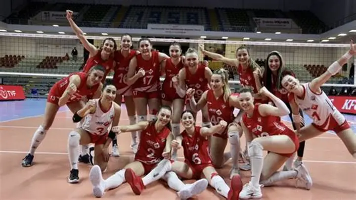 Sultanlar Ligi: VakıfBank Durdurulamıyor, Göztepe’ye Set Yok!