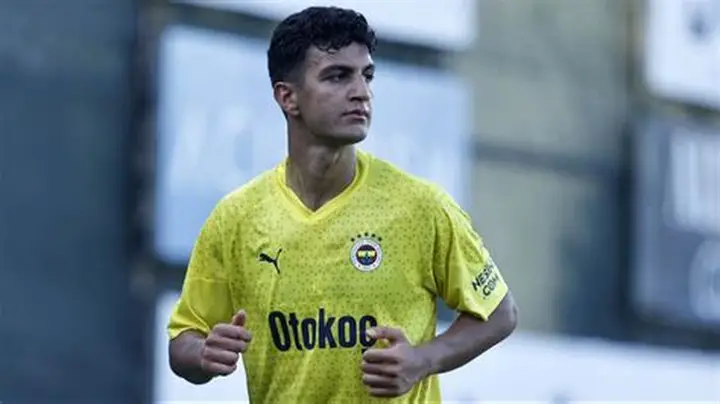 Fenerbahçe’de Yiğit Efe Sürprizi! Ferencváros Maçına İlk 11’de