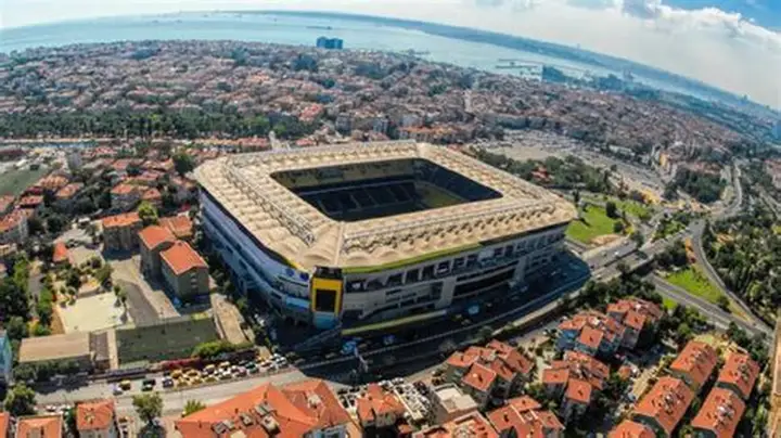 Derbiye Doğru: Fenerbahçe’de Tedesco Faktörü ve Liderlik Savaşı