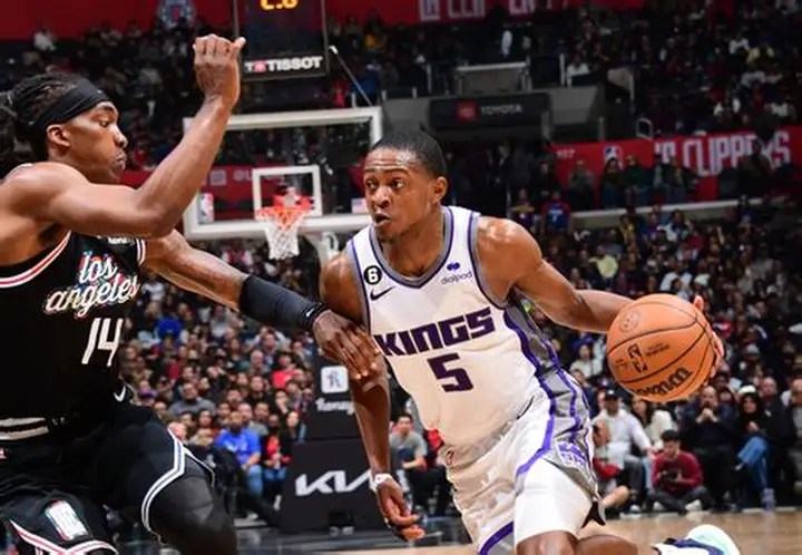 NBA’de Clippers-Kings Maçı: Murray Sahaya Geri Dönüyor!