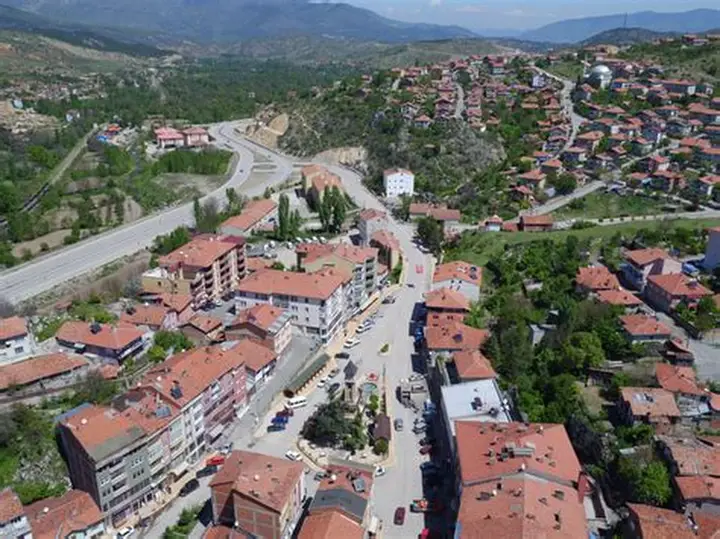 Eskipazar’da Ezber Bozan Başkan: Serkan Cıva’dan Makam Aracından Samimi Öz Eleştiri
