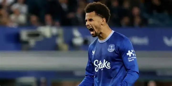 Ndiaye Transfer Kavgası: Everton’ın Yıldızı Devleri Peşine Taktı!