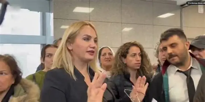 Sanatçı Pınar Aydınlar’a ‘Örgüt Üyeliği’nden Hapis Cezası