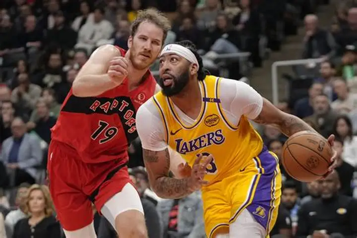 Lakers, Raptors Maçı Öncesi Yıldızından Yoksun: Kritik Deplasman Başlıyor